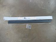 T�rleiste rechts vorn T�r Leiste<br>MERCEDES-BENZ B-KLASSE (W245) B 150